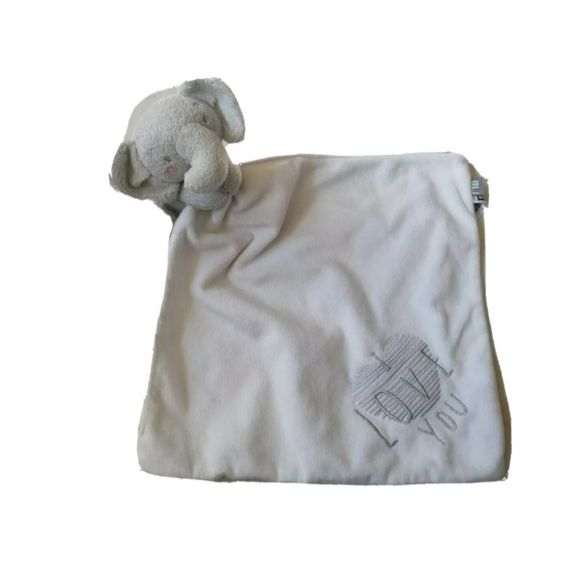 White washable  teething clothe