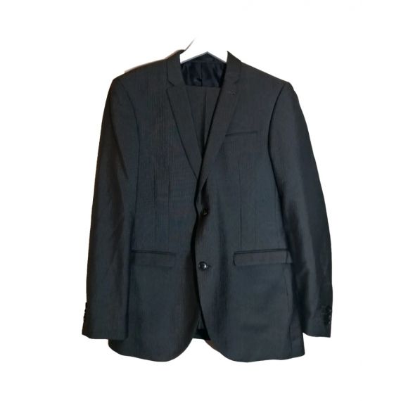 2 piece suit. 38R/34R. SS76