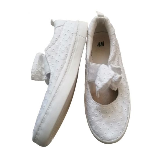 H&M white shoe UK 1 EU 32