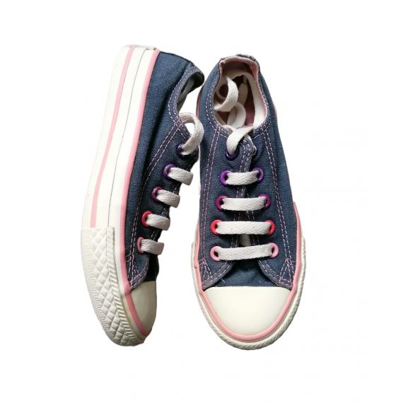 Girls all stars converse trainers UK 10
