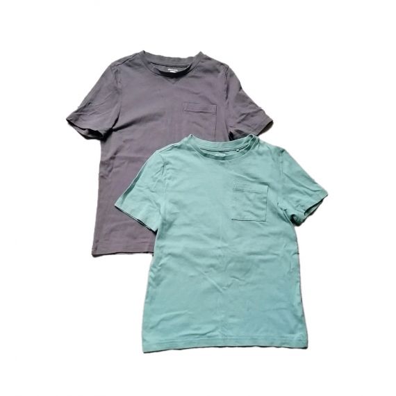 2 x grey geen tshirt 6-7 years